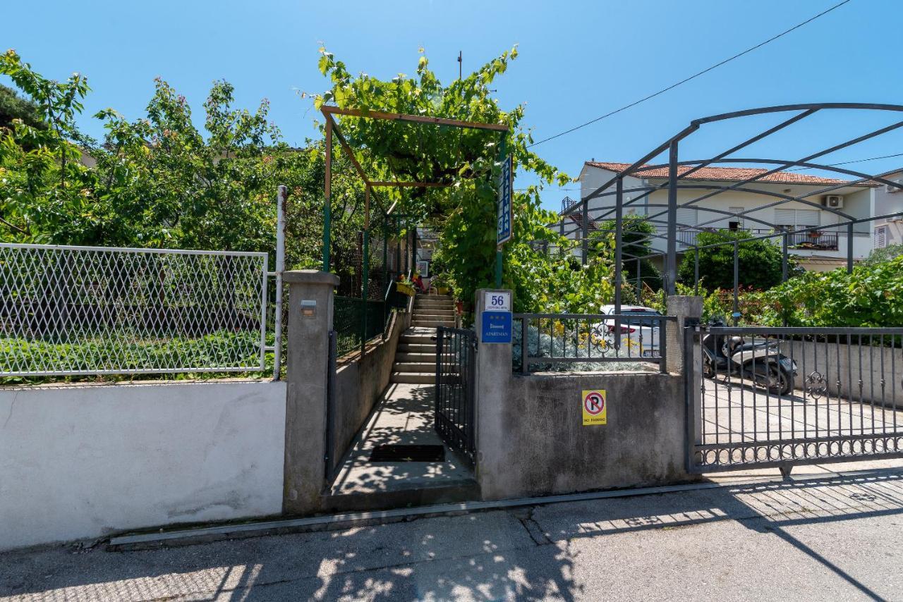 Apartment Hrabar Longo Trogir Exterior photo